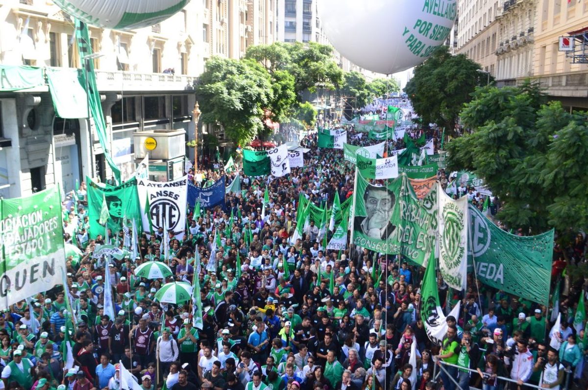Desde Liniers a Plaza de Mayo: ATE Capital convocó por Tierra, Techo y Trabajo