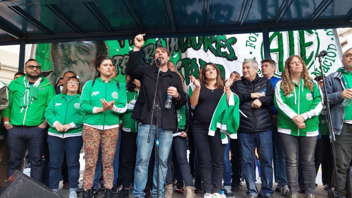 El salario que no alcanza: el pluriempleo se expande en el Estado