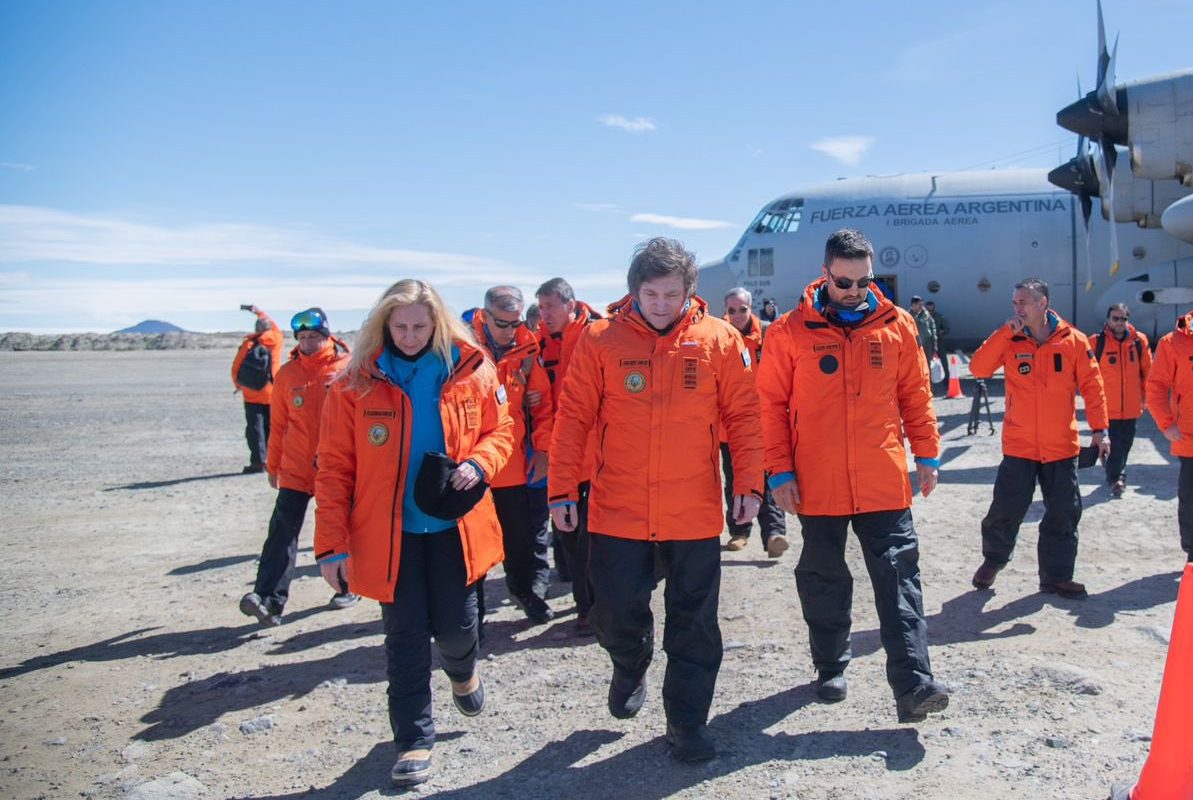 Javier Milei y la Antártida: Implicaciones geopolíticas y ambientales